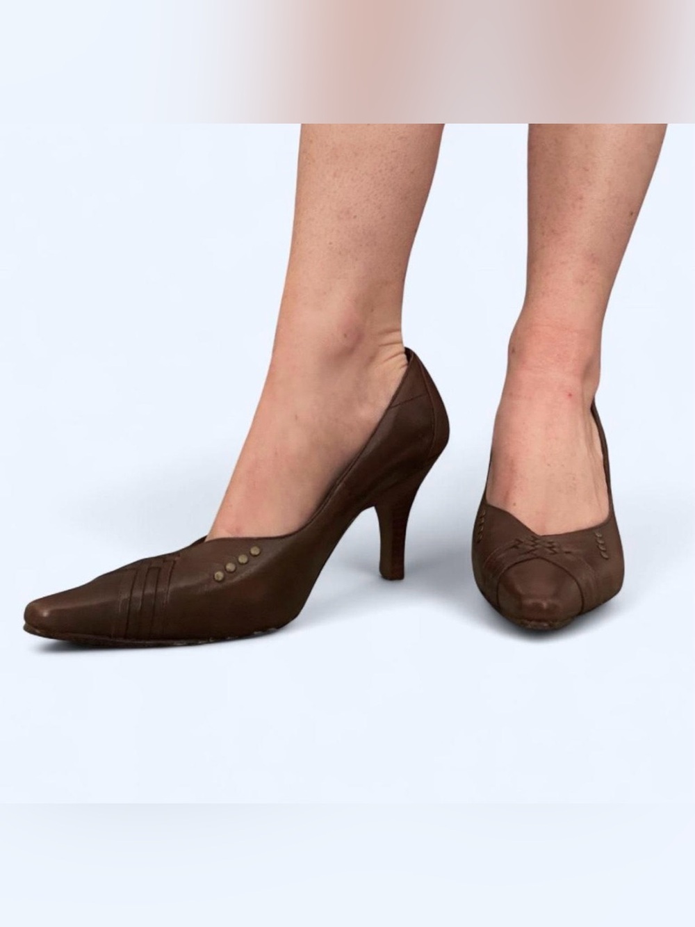 Liz Claiborne Dark Brown Leather Mid Heel Pumps